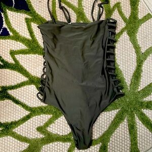 Zaful Green One-Piece Swimsuit Size 4